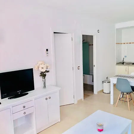 R10 Edificio Ronda Iv 아파트 *