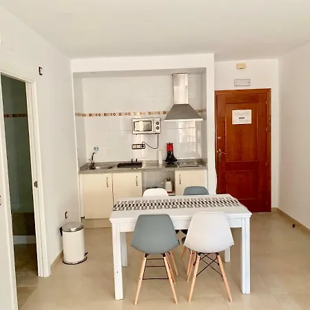 R10 Edificio Ronda Iv Апартаменты *